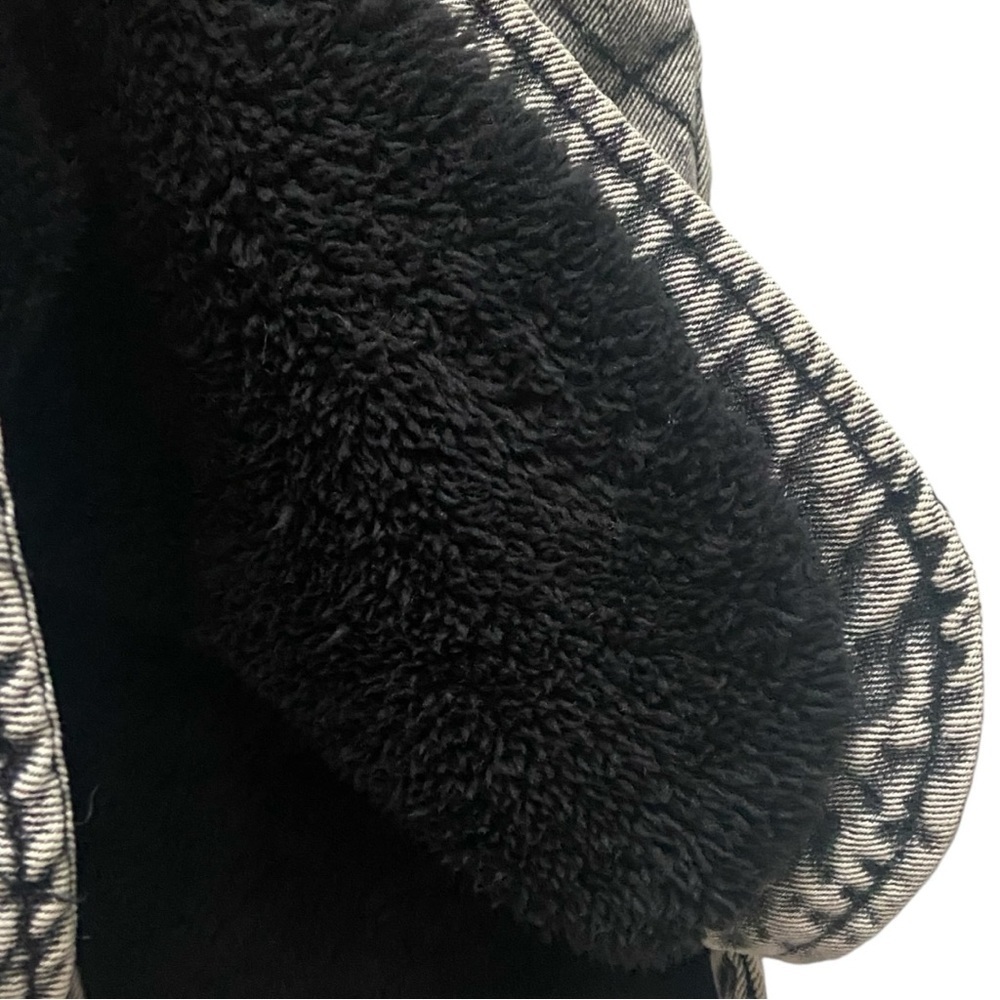 Swoosh Vintage Grey Wash Denim with Black Sherpa Lining Vest with Pockets - Picture 3 of 8